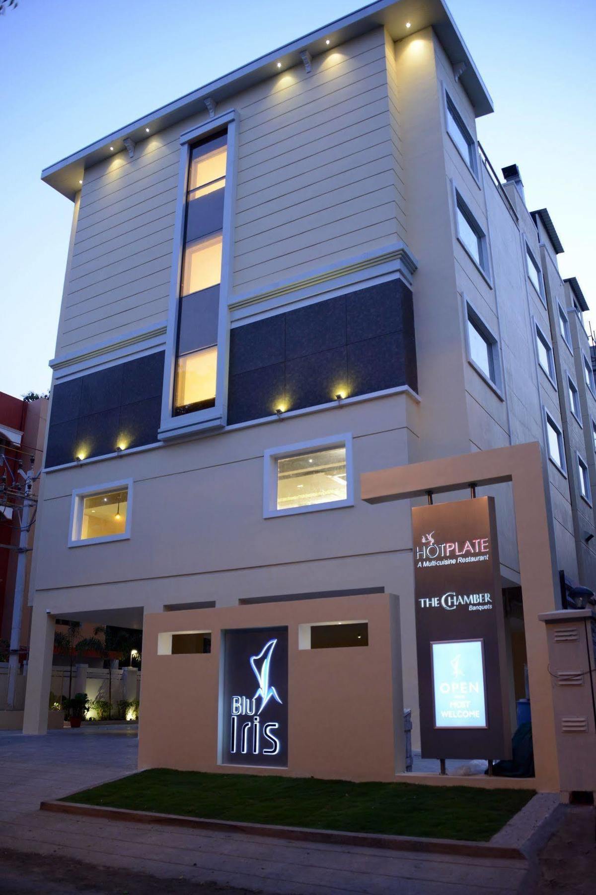 Blu Iris Hotell Chennai Exteriör bild