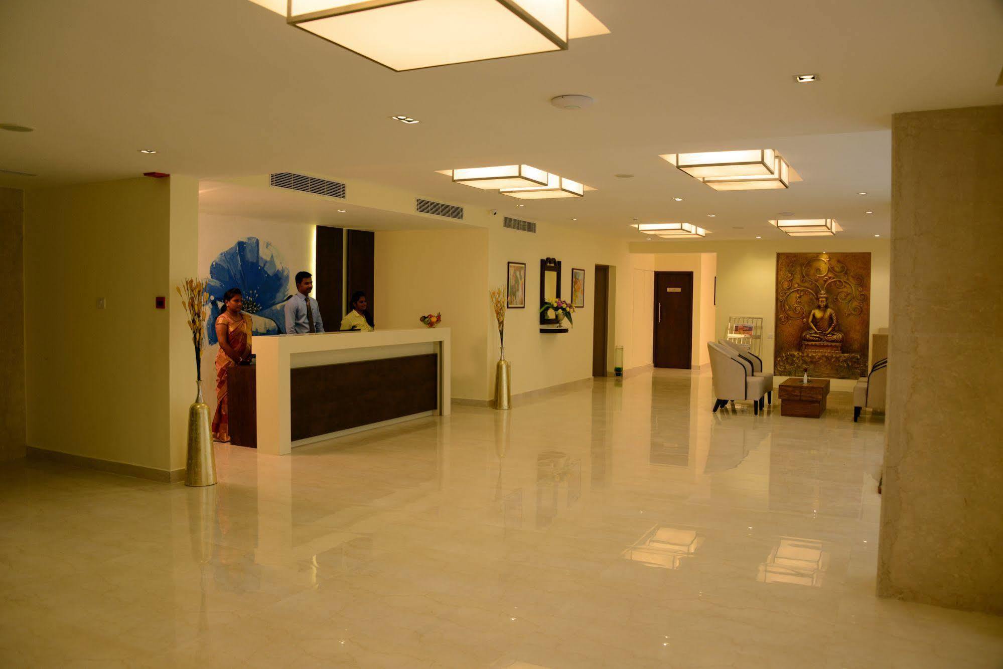 Blu Iris Hotell Chennai Exteriör bild